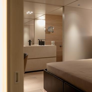 radomonte-yacht-lori-doge-400-bathroom-design-polished-carbon-pvd-22