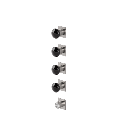 Thermostatic mixer with 4 manifolds 