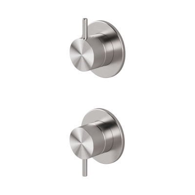  Shower mixer with integrated 2-way diverter