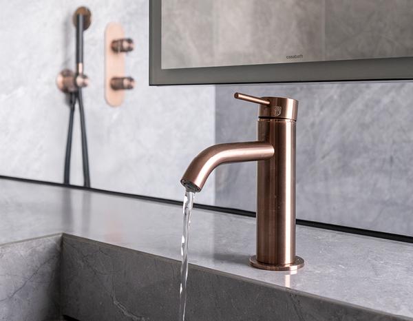 Cerreto 7: stone, light and steel in a contemporary apartment in Trieste